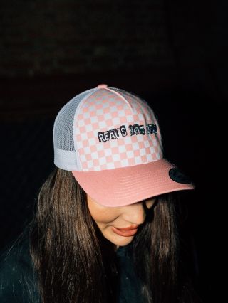 Přichází zima, co to znamená? Nejlepší čas si koupit kšiltovku! Samozřejmě! 😭 Mame posledních pár kusů! ❤️ #czech #fashion...